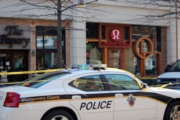 Police blocked off the road in front of Lululemon Athletica with crime scene tape. Photo taken by Melissa Kantor. 
