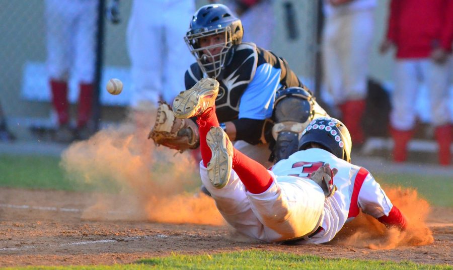 Baseball+has+fallen+to+Blair+the+past+two+years+in+playoffs.+With+the+new+regions%2C+Whitman+could+only+face+Blair+in+the+state+finals.+Photo+courtesy+Whitman+Baseball.+