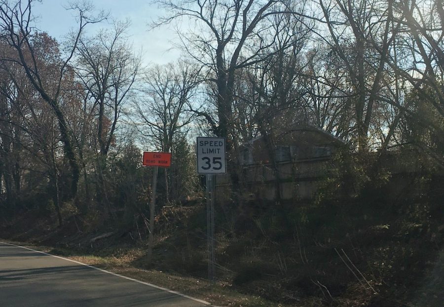The speed limit on the segment of River Road extending from the Beltway to just west of Springfield drive has been reduced from 45 mph to 35 mph. Photo by Rohit Gude.