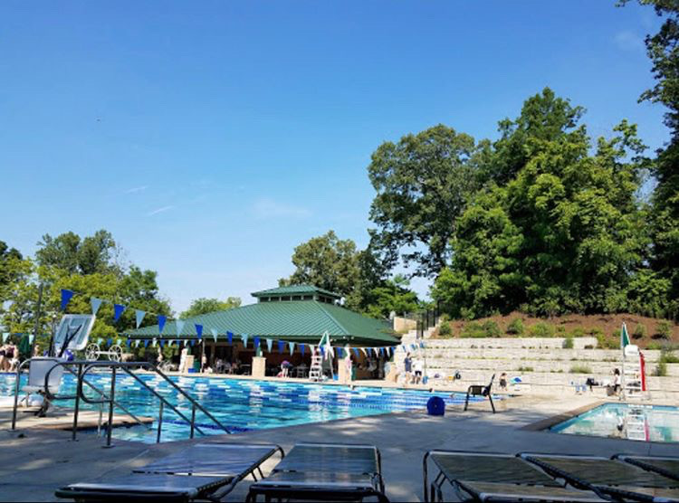 Mohican+Swim+Club+sits+empty.+The+COVID-19+pandemic+cancelled+the+annual+summer+swim+and+dive+season%2C+something+many+Whitman+swimmers+look+forward+too.++