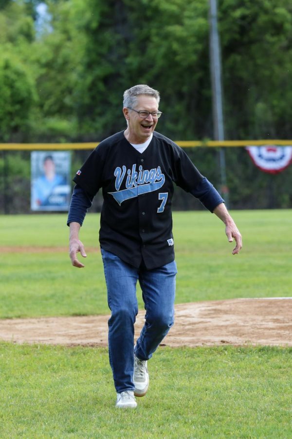 Whether it be as a coach, department head or math teacher, Kuhn’s teaching has inspired many students to succeed inside and outside the classroom. After 28 years at Whitman, he will retire at the end of the 2022-2023 school year. 

