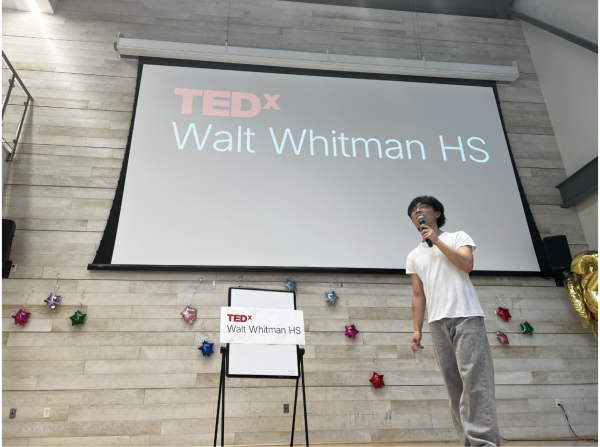 TED Talks hosts global figures who speak on universal topics, while TEDx focuses on the voices of lesser-known advocates. 